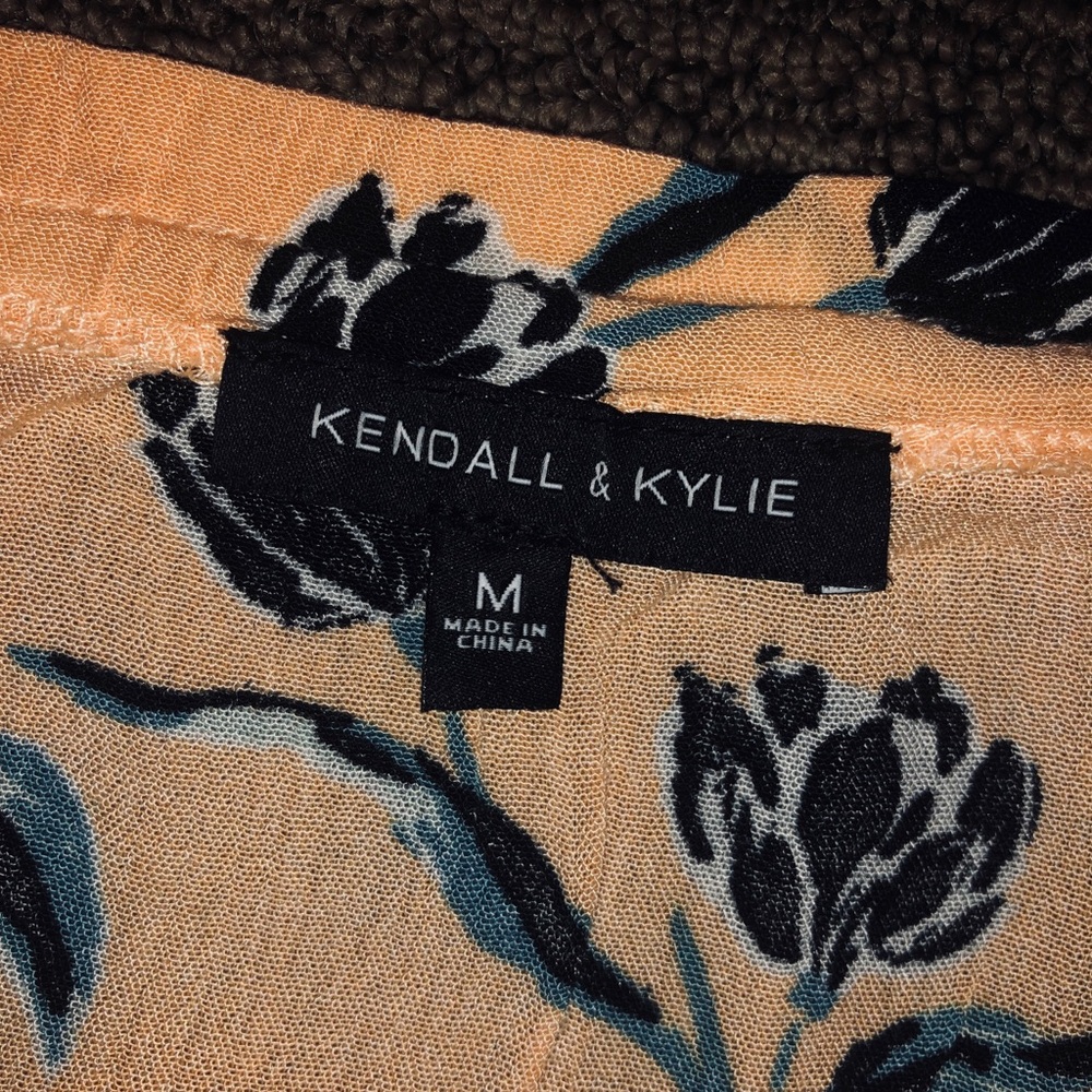 Kendall&Kylie Top - Picture 4 of 4